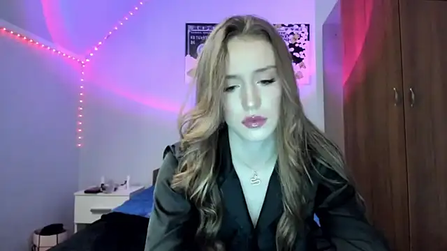 tinyglow online show from December 19, 2025, 7:22 am