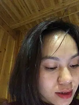 Snapshot of Trangbabylove chatting on February 25, 2026, 10:20 pm Trangbabylove online show from February 25, 2026, 10:20 pm