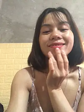 Trangbabylove online show from April 5, 2026, 3:02 am