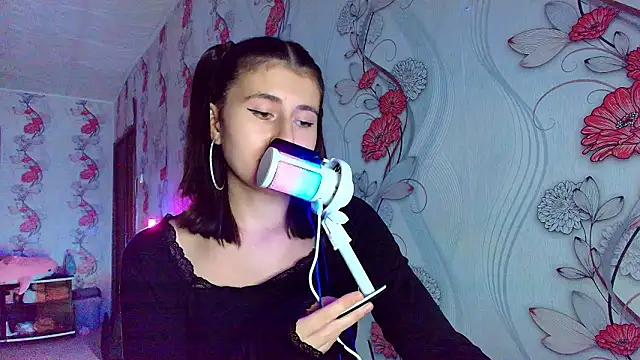 Snapshot of KristinaScott chatting on January 16, 2026, 4:11 pm KristinaScott online show from January 16, 2026, 4:11 pm