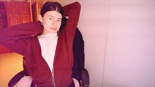 Snapshot of KristinaScott chatting on February 11, 2026, 5:02 pm KristinaScott online show from February 11, 2026, 5:02 pm