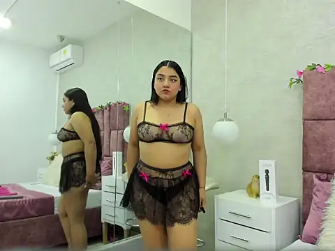 SalomeLee online show from July 21, 2026, 11:22 am