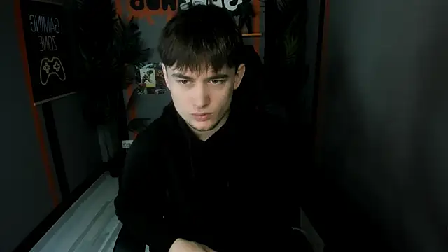 AlejandroEllias online show from April 12, 2026, 2:31 pm