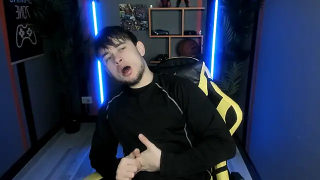 Snapshot of AlejandroEllias chatting on January 15, 2026, 6:00 pm AlejandroEllias online show from January 15, 2026, 6:00 pm