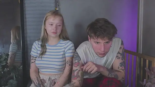 Snapshot of Frend_Zone chatting on January 6, 2026, 4:44 pm Frend Zone online show from January 6, 2026, 4:44 pm