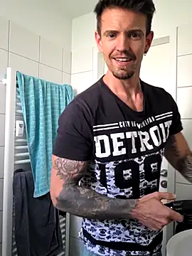 Mystery Mark online show from April 15, 2026, 2:21 pm