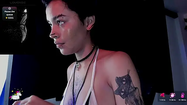 Anny Kiitty online show from May 18, 2026, 3:17 am