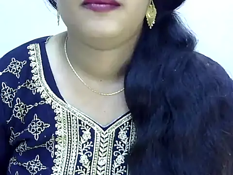Muskan Jha online show from May 13, 2026, 3:02 am