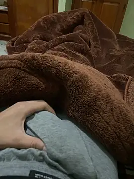 yassssst online show from November 28, 2025, 7:03 pm