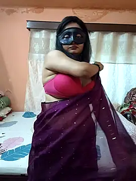 Cute-richa1 online show from February 10, 2026, 9:52 am