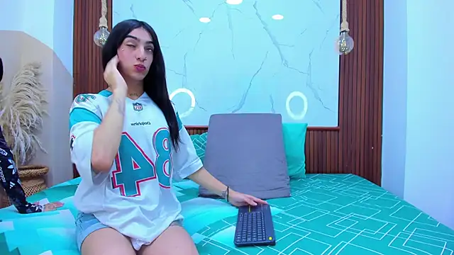 Loversinfire2 online show from April 3, 2026, 2:07 am