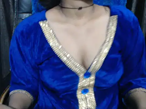 Queen Bhanu online show from December 15, 2025, 1:50 pm