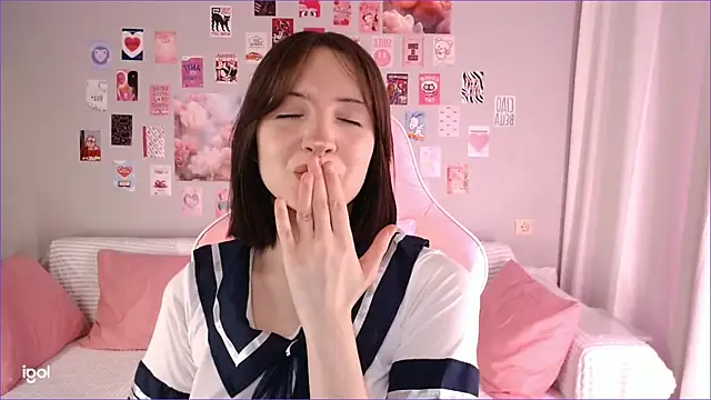 Lexi Bottom online show from February 15, 2026, 2:12 am