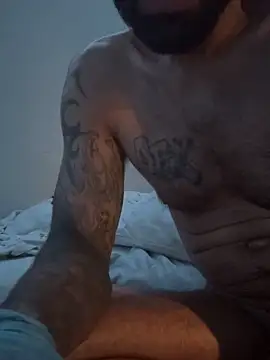 CarlosStillBig online show from February 17, 2026, 4:10 am