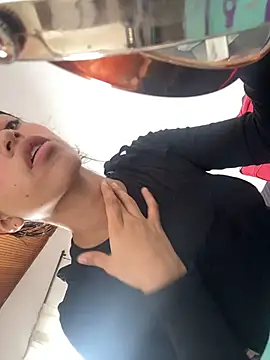 LiilithStonne online show from November 20, 2025, 4:07 pm