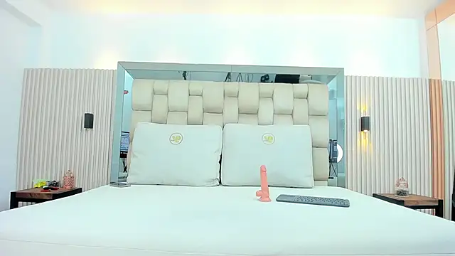 Snapshot of noah_pariss chatting on December 16, 2025, 11:14 am noah pariss online show from December 16, 2025, 11:14 am