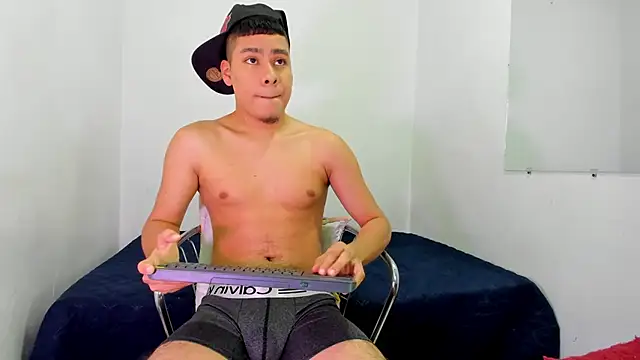 Lucastorrez01 online show from May 29, 2026, 12:38 am
