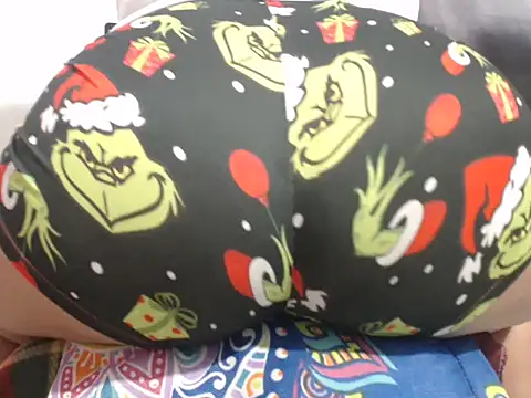 Snapshot of Liz_dark_secret chatting on December 21, 2025, 11:56 am Liz dark secret online show from December 21, 2025, 11:56 am