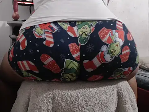 Snapshot of Liz_dark_secret chatting on December 1, 2025, 10:38 am Liz dark secret online show from December 1, 2025, 10:38 am