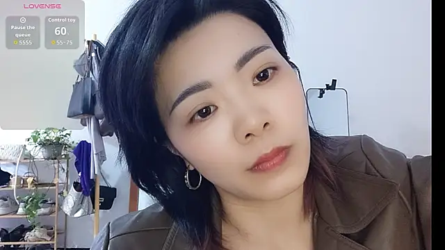 Snapshot of adele8731 chatting on November 16, 2025, 6:07 am adele8731 online show from November 16, 2025, 6:07 am