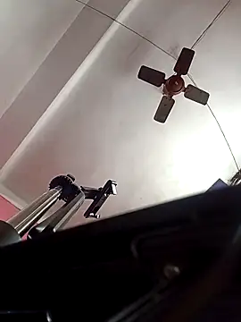 Snapshot of Heaven-2- chatting on November 30, 2025, 4:13 am Heaven-2- online show from November 30, 2025, 4:13 am