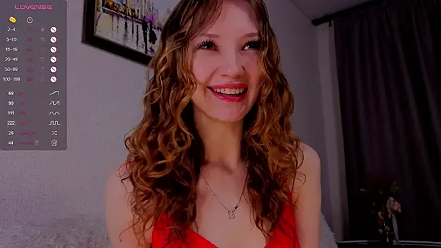 Alisavine online show from May 2, 2026, 7:30 pm