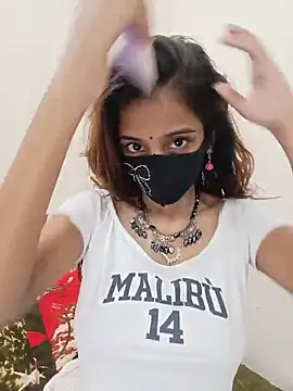 Snapshot of Sexy-Jara1 chatting on May 21, 2026, 2:36 pm Sexy-Jara1 online show from May 21, 2026, 2:36 pm