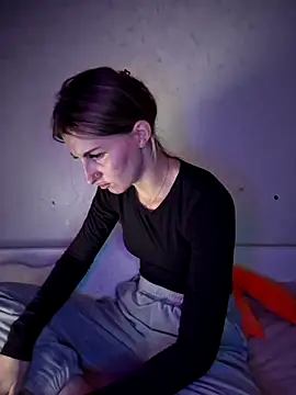 Snapshot of carolinakis_ chatting on February 21, 2026, 8:33 pm carolinakis online show from February 21, 2026, 8:33 pm