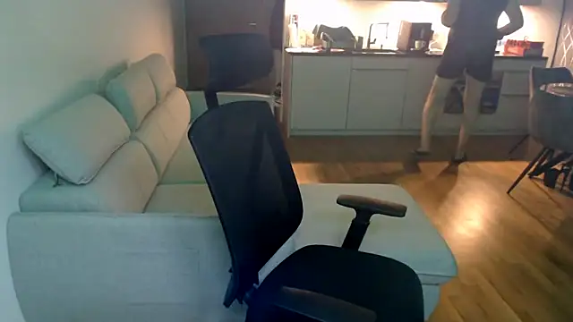 Snapshot of Buidapest chatting on February 1, 2026, 1:59 am Buidapest online show from February 1, 2026, 1:59 am