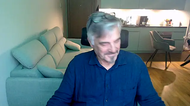 Snapshot of Buidapest chatting on February 6, 2026, 12:06 am Buidapest online show from February 6, 2026, 12:06 am