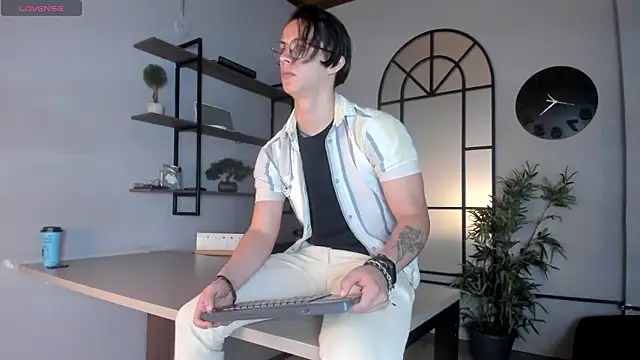 Brandon starkk online show from March 28, 2026, 11:44 am