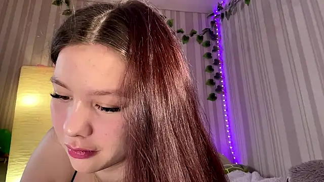 CutieSlim online show from April 5, 2026, 7:04 am