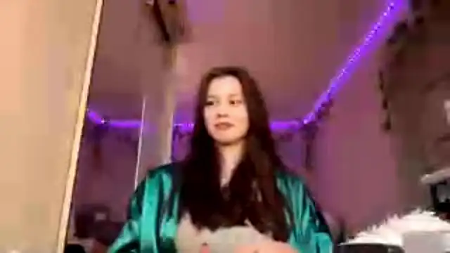 CutieSlim online show from November 17, 2025, 6:06 am