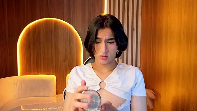 zoe tp online show from February 4, 2026, 8:04 pm