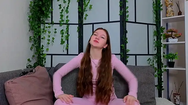 MelvinaEbner online show from February 10, 2026, 7:40 am