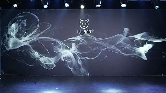 LU-909 online show from January 14, 2026, 1:20 am