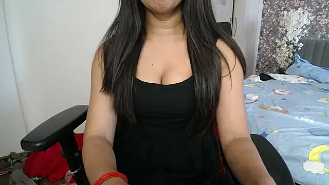 Little princess01 online show from April 26, 2026, 3:37 am
