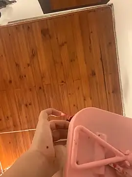 Snapshot of Dannii- chatting on February 8, 2026, 1:25 am Dannii- online show from February 8, 2026, 1:25 am