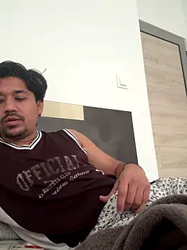 Jhonneeey online show from November 17, 2025, 1:15 pm