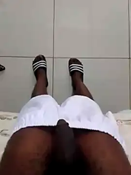 Snapshot of dicksosmall chatting on November 19, 2025, 7:30 am dicksosmall online show from November 19, 2025, 7:30 am