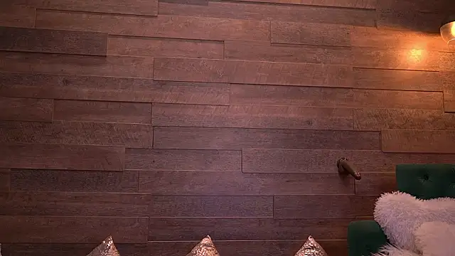 Snapshot of XenaBloom chatting on February 7, 2026, 4:20 am XenaBloom online show from February 7, 2026, 4:20 am