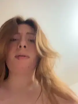 AmberRosewood online show from November 29, 2025, 4:40 pm