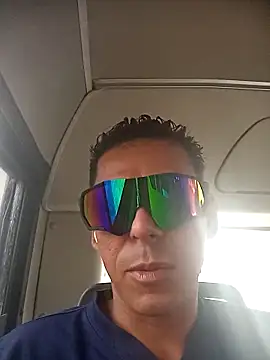 Snapshot of juunioreest chatting on December 3, 2025, 5:56 pm juunioreest online show from December 3, 2025, 5:56 pm