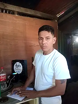 Snapshot of juunioreest chatting on January 15, 2026, 5:38 pm juunioreest online show from January 15, 2026, 5:38 pm