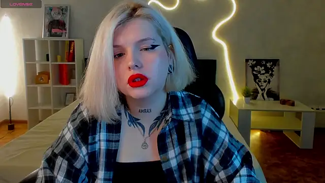 shadow  purrr online show from November 20, 2025, 1:28 am