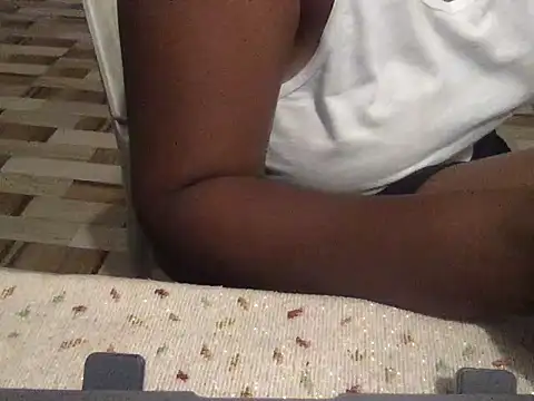 raveena hot online show from August 6, 2026, 10:05 pm