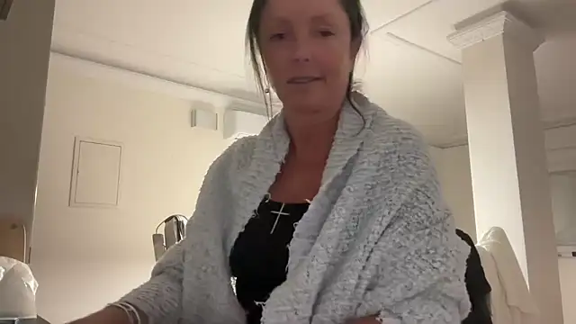 Snapshot of AnnaSophiaX chatting on December 2, 2025, 8:54 pm AnnaSophiaX online show from December 2, 2025, 8:54 pm