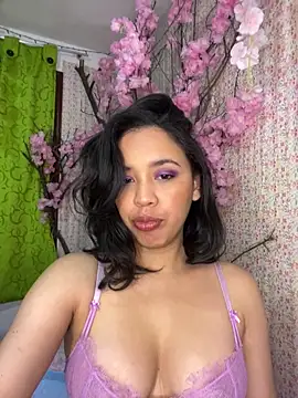 Esmerald 1111 online show from April 9, 2026, 10:10 am