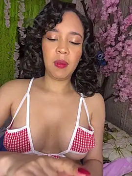 Esmerald 1111 online show from April 14, 2026, 9:58 am