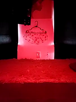 Snapshot of VenezuelaLuxeNoir chatting on February 12, 2026, 9:14 pm VenezuelaLuxeNoir online show from February 12, 2026, 9:14 pm